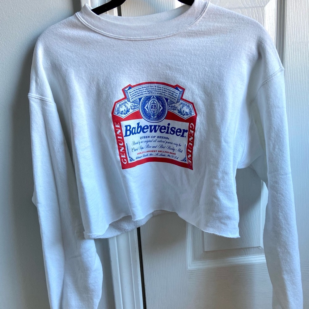 Babeweiser cropped crew neck sweatshirt size med